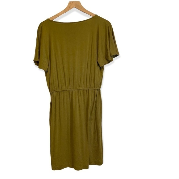 J Crew Olive Green tie front v neck dress size XS. Fits up to a size small - Picture 3 of 7